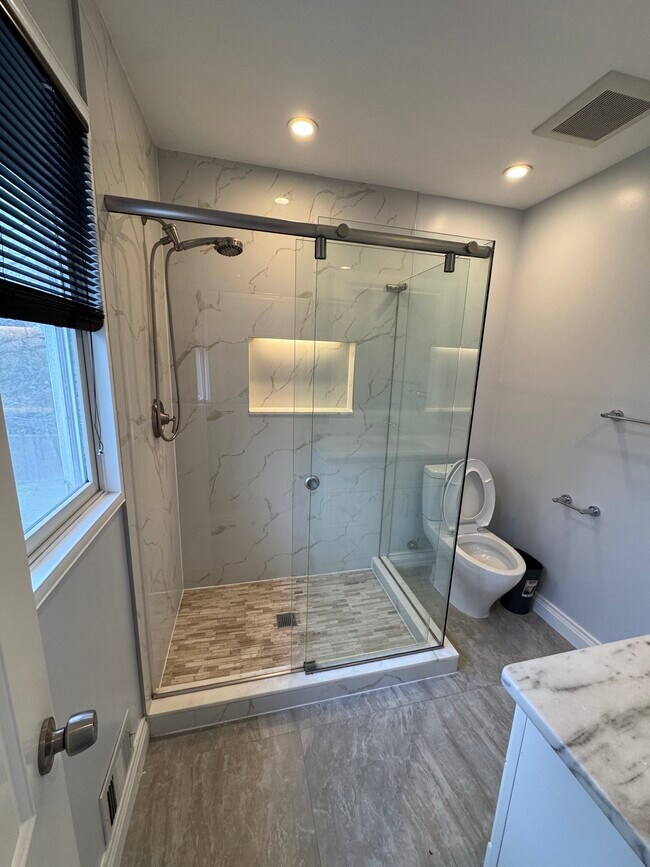 7209 Needwood Rd, Derwood, MD 20855 - photo 4