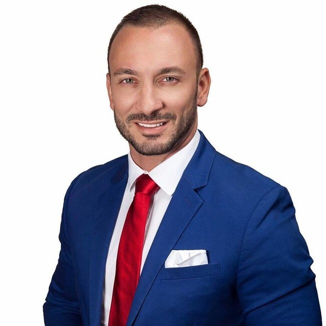 Agent Photo