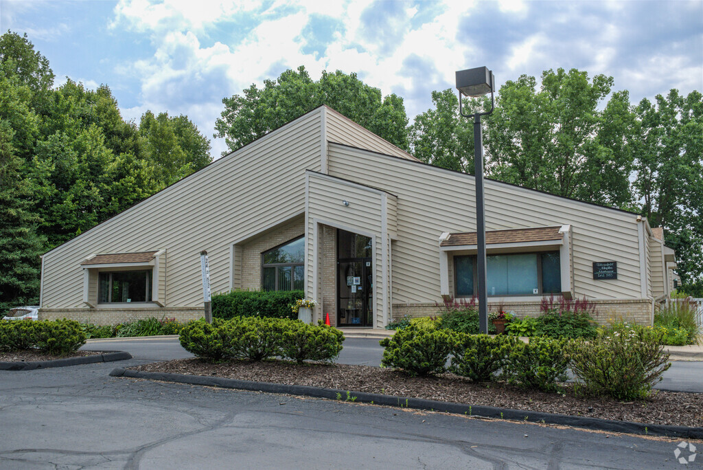 Bloomfield Maples Montessori building in West Bloomfield.