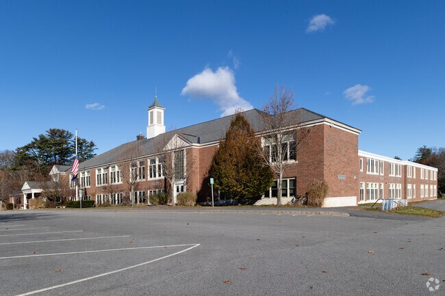 North Hampton School serves north Hampton, New Hampshire.