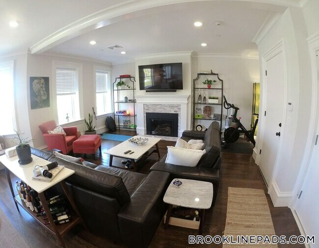 12 Alton Place unit 3, Brookline, MA 02446 - photo 2