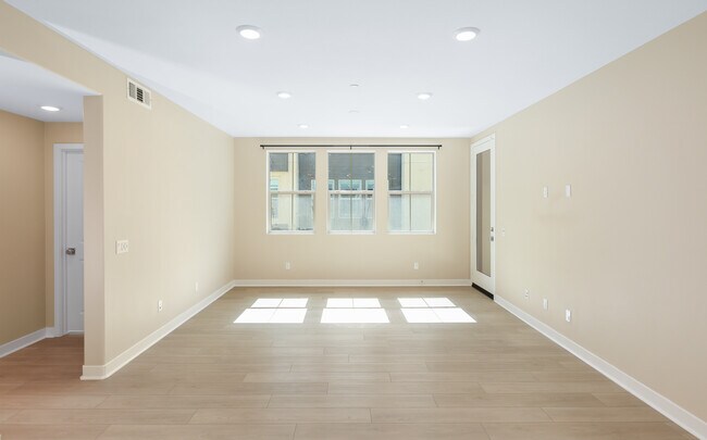 1100 Lasso Way unit 203, Mission Viejo, CA 92694 - photo 7