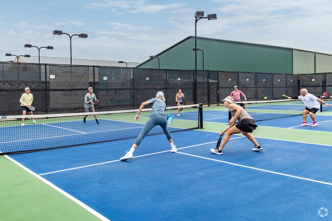 Oasis Pickleball Club is why many move to the many neighborhoods in Rockwall.