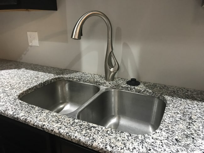 868 1/2 S Main St unit 2, Findlay, OH 45840 - photo 3