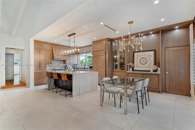 426 Hardee Rd, Coral Gables, FL 33146 - photo 2