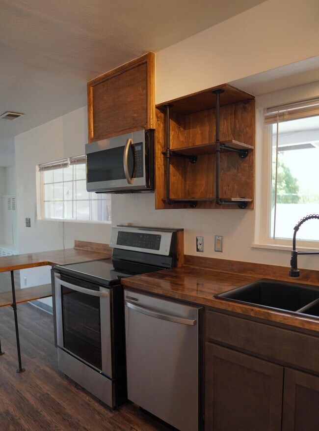 2015 Oregon Ave Unit A, Klamath Falls, OR 97601
