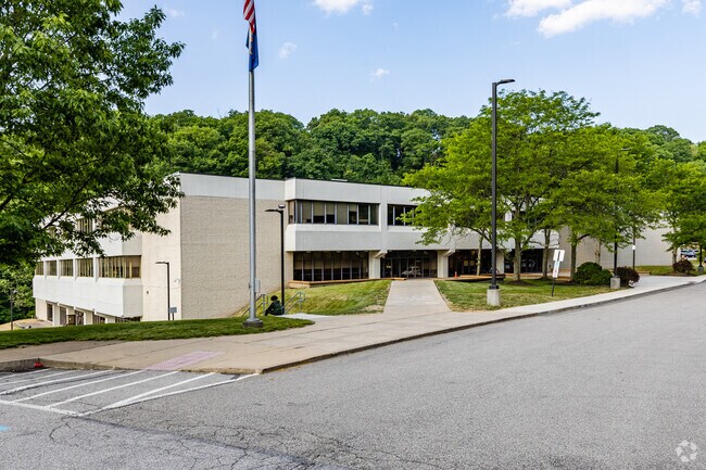 The Northgate Middle/High School serves the Bellevue and Avalon communities.