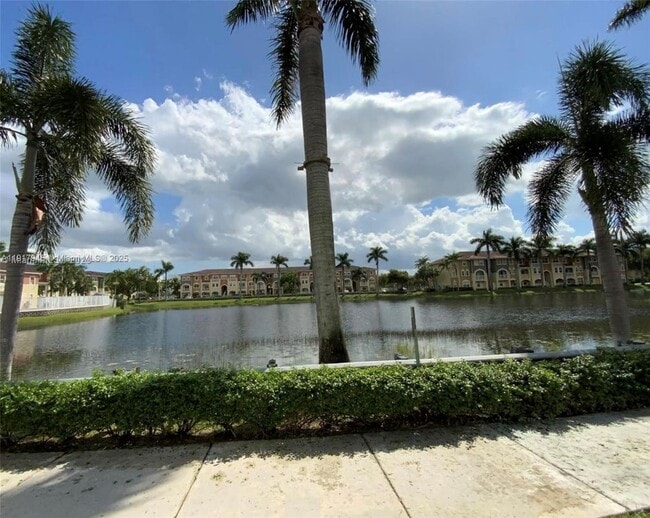 10805 NW 89th Terrace, Doral, FL 33178 - photo 2