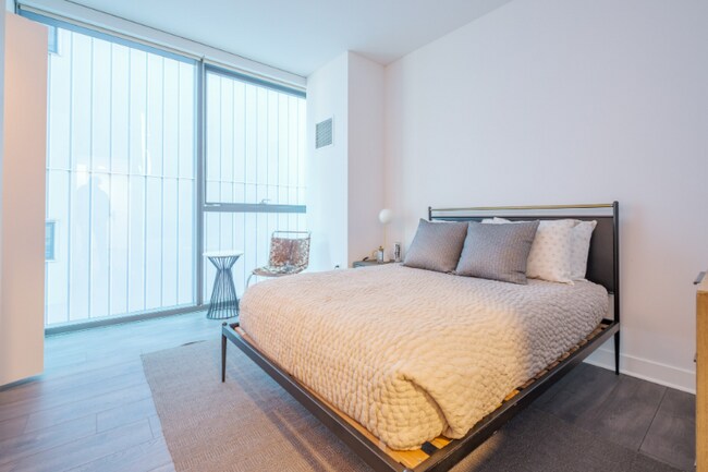 211 W Hubbard St, Chicago, IL 60654 - photo 6