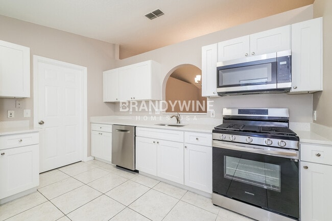 16052 Dorchester Blvd, Clermont, FL 34714 - photo 7