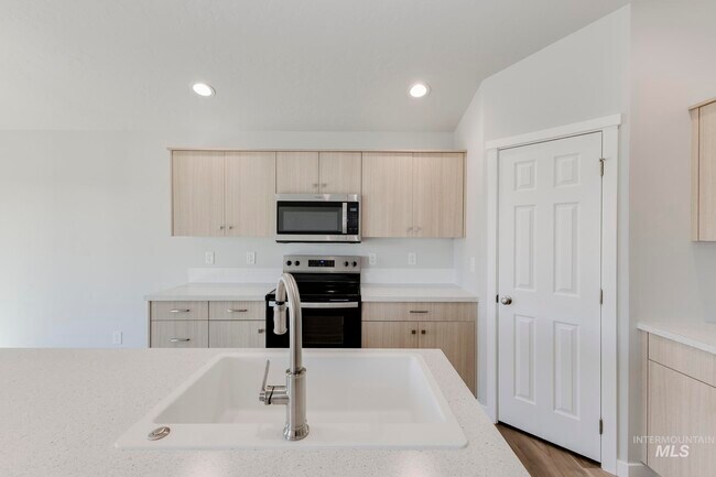 1650 Dyer St, Middleton, ID 83644 - photo 4