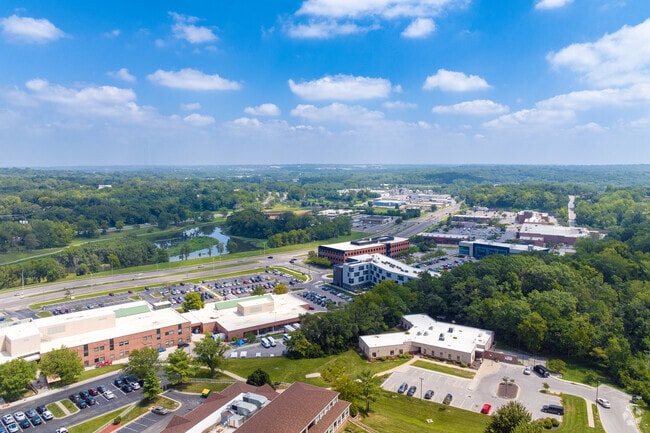 The Shops on Blue Parkway offer a few restaurants and shopping options to Sheraton Estates.