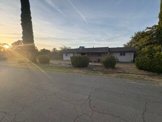 20208 Lago St, Redding, CA 96003