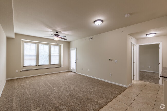 1BR, 1.5BA - Balcony