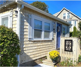 35 Arlington St, West Yarmouth, MA 02673