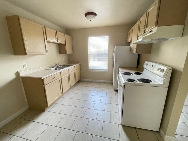 1705 Cedarhill Dr unit B, Killeen, TX 76543 - photo 5