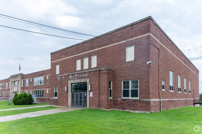 Kernan Elementary School is a public elementary school in Utica, NY.