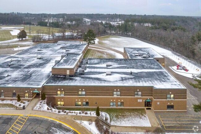 Spring Hill Elementary in Wisconsin Dells has a student population of 576.