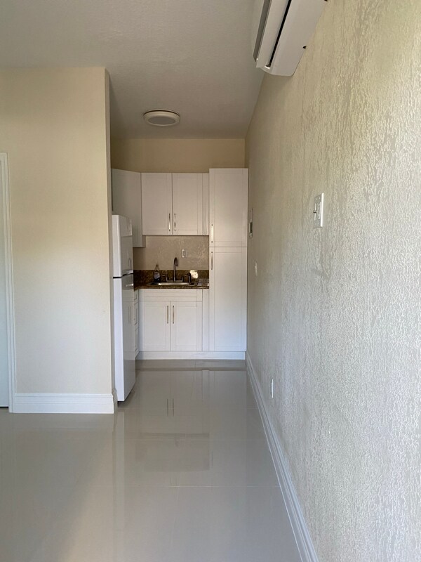 12400 SW 97th Ave, Miami, FL 33176