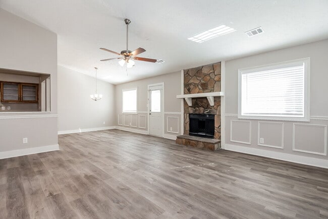 9453 Forest Knoll Dr, Jonesboro, GA 30238 - photo 3