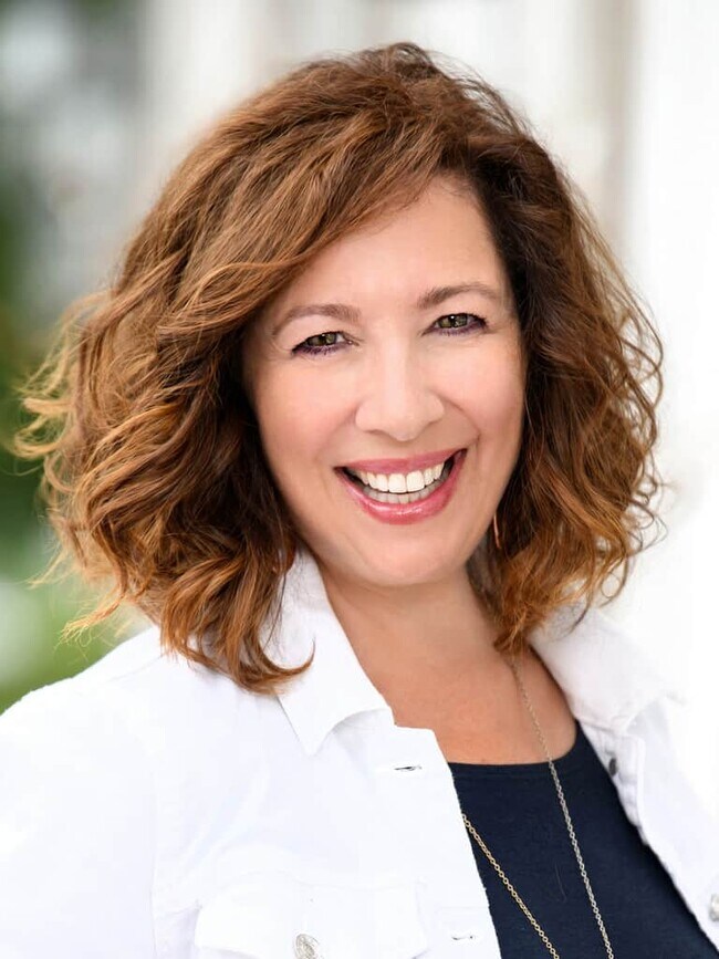 Diane Cadogan Hughes