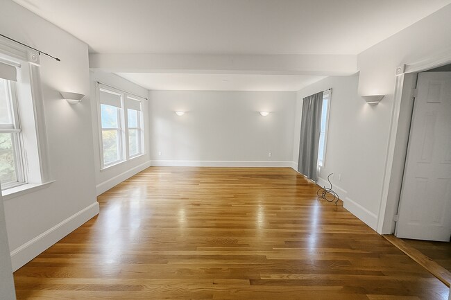 8 Randall St unit 2, Salem, MA 01970 - photo 7