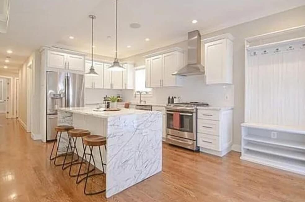 256 E St unit 2, Boston, MA 02127 - photo 1