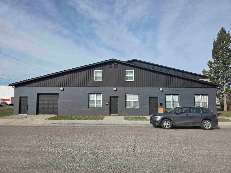 14 4th St NW, Great Falls, MT 59404 - photo 1