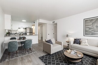 2526 Sharondale Dr, Nashville, TN 37215