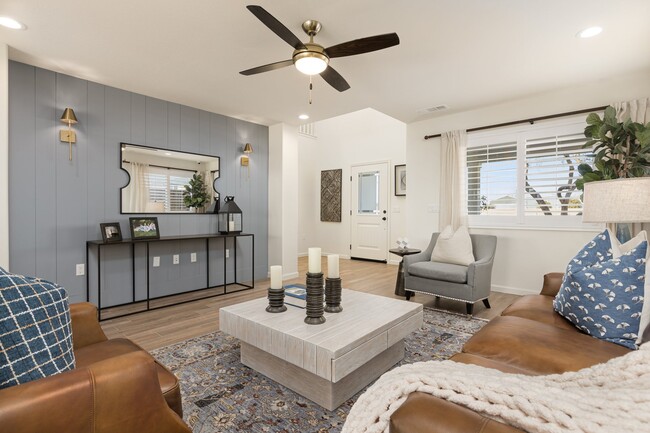 1155 N Apple St, Dinuba, CA 93618 - photo 2