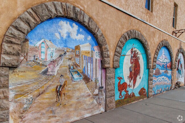 Art found around Gallup depicts its important history.