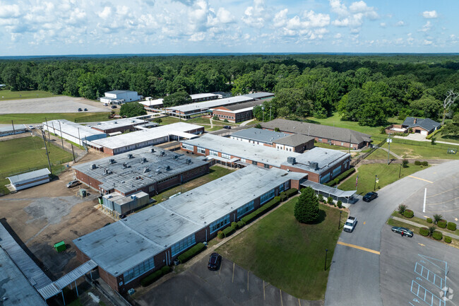 Oak Grove Middle provides diverse opportunities for students to explore their interests.