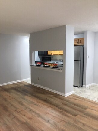 24325 Detroit Rd Unit 103B, Westlake, OH 44145