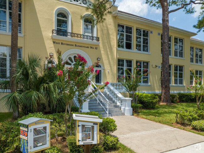 West Riverside Elementary front entrance promotes education and creativity in Jacksonville, FL.