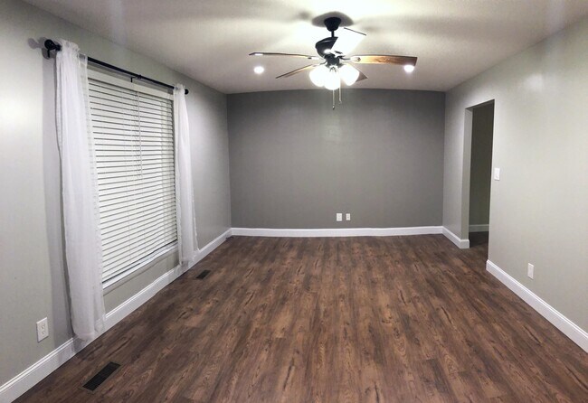 Living Room (panoramic but it is a good size)