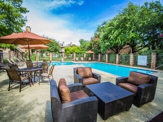 1001 N Twin Creek Dr, Killeen, TX 76543