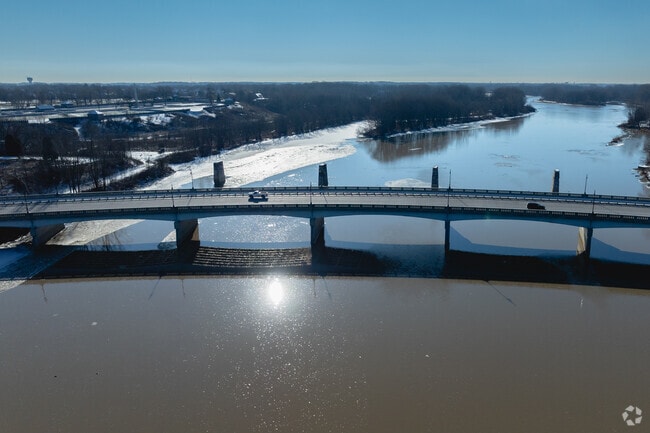The Perrysburg Maumee Bridge spans the Maumee river and separates the two suburbs.
