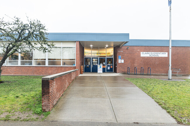 Creative Science School is a public school in Portland Oregon.