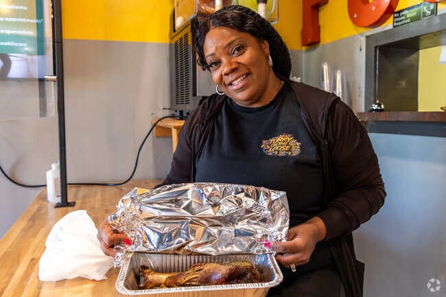 Turkey On The Loose has the best southern turkey legs and sides in Riverdale Georgia.