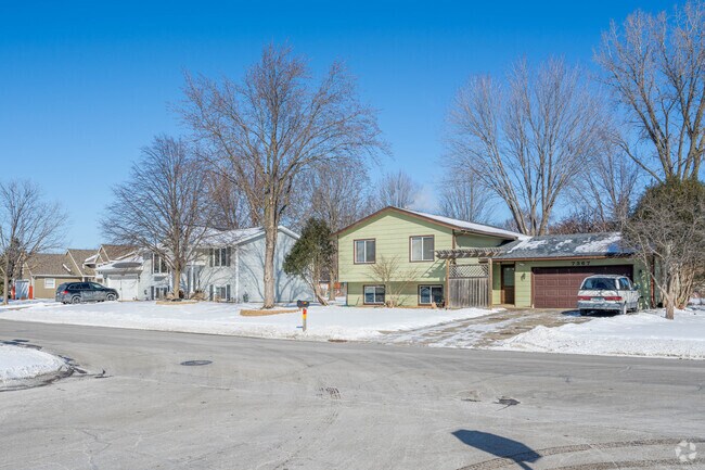 There is a small section of single family homes in Downtown Apple Valley.