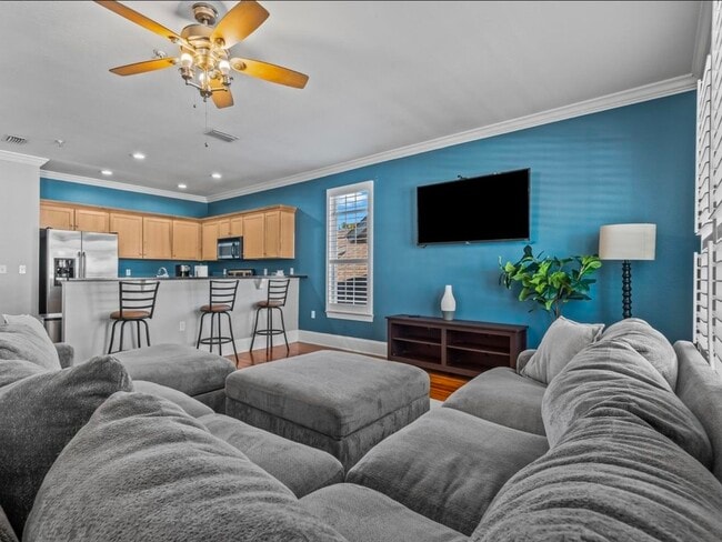 415 Saint Francis St unit 139, Tallahassee, FL 32301 - photo 3