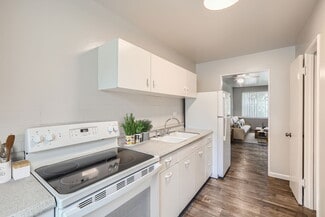 1304 E San Miguel St, Colorado Springs, CO 80909