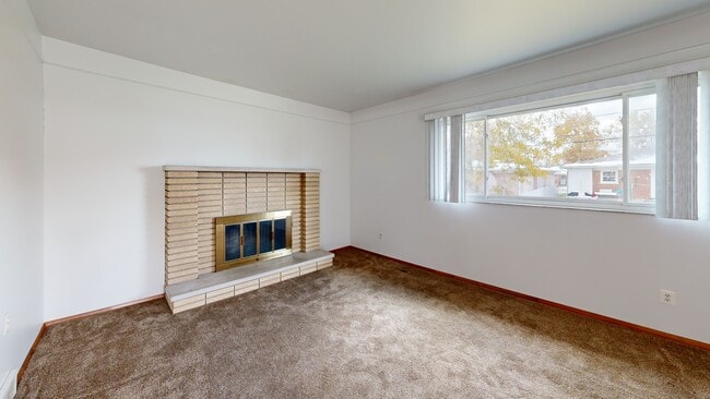 22506 Corteville St, Saint Clair Shores, MI 48081 - photo 3