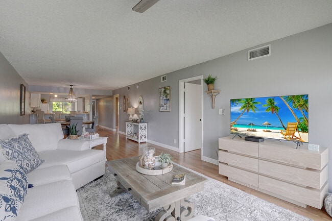 154 Palm Dr unit FL2-ID1049699P, Naples, FL 34112 - photo 2