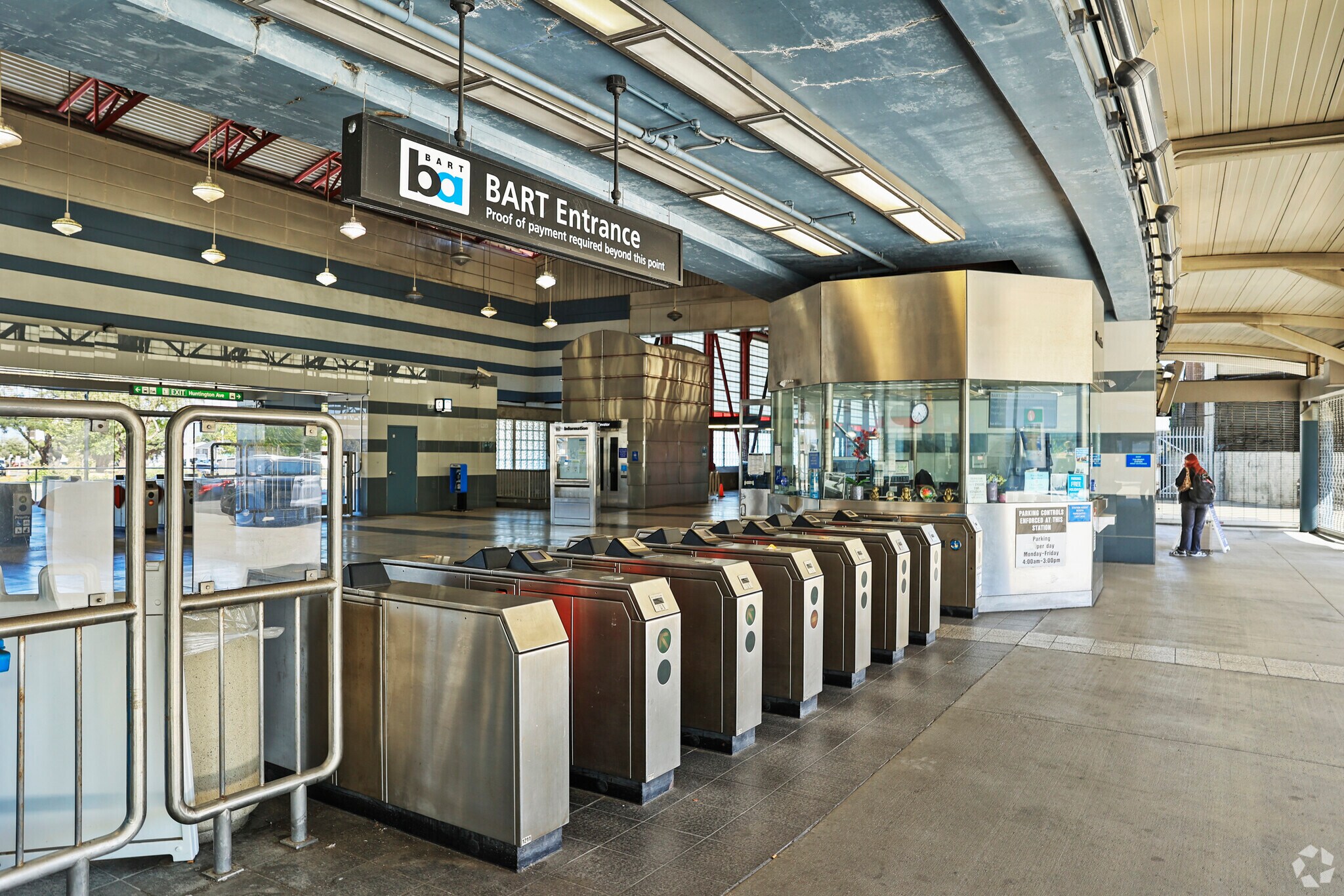 Orange Park residents have easy access to a BART station to travel around San Francisco.