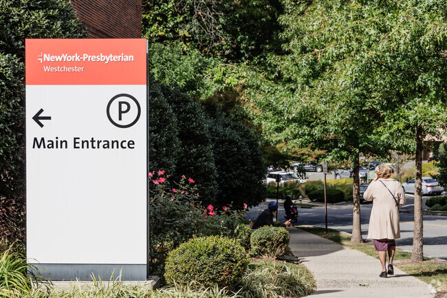 Cedar Knolls residents have easy access to NewYork-Presbyterian Hospital in Bronxville.