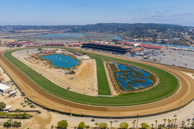 Del Mar is famously known for their raceway in the heart of town.The Del Mar Thoroughbred Club held near South Beach is a famous summer attraction in the area.