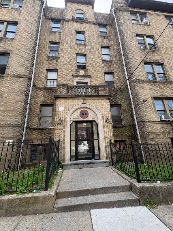 4 W 4th St Unit BTE, Mount Vernon, NY 10550