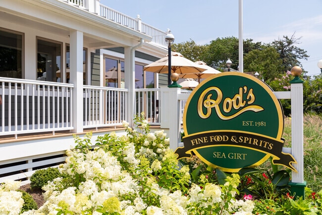 Meet your friends and family at Rod's Tavern in Sea Girt for a delicious dining experience.