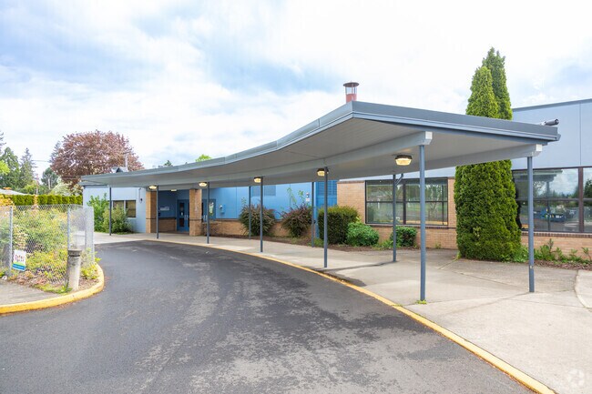 Patrick Lynch Elementary in Rockwood earns a C rating on Niche.